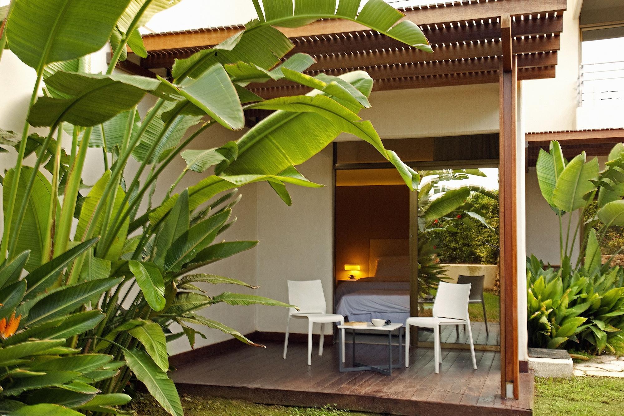 Capo Bay Hotel Protaras Exterior foto A room at the resort