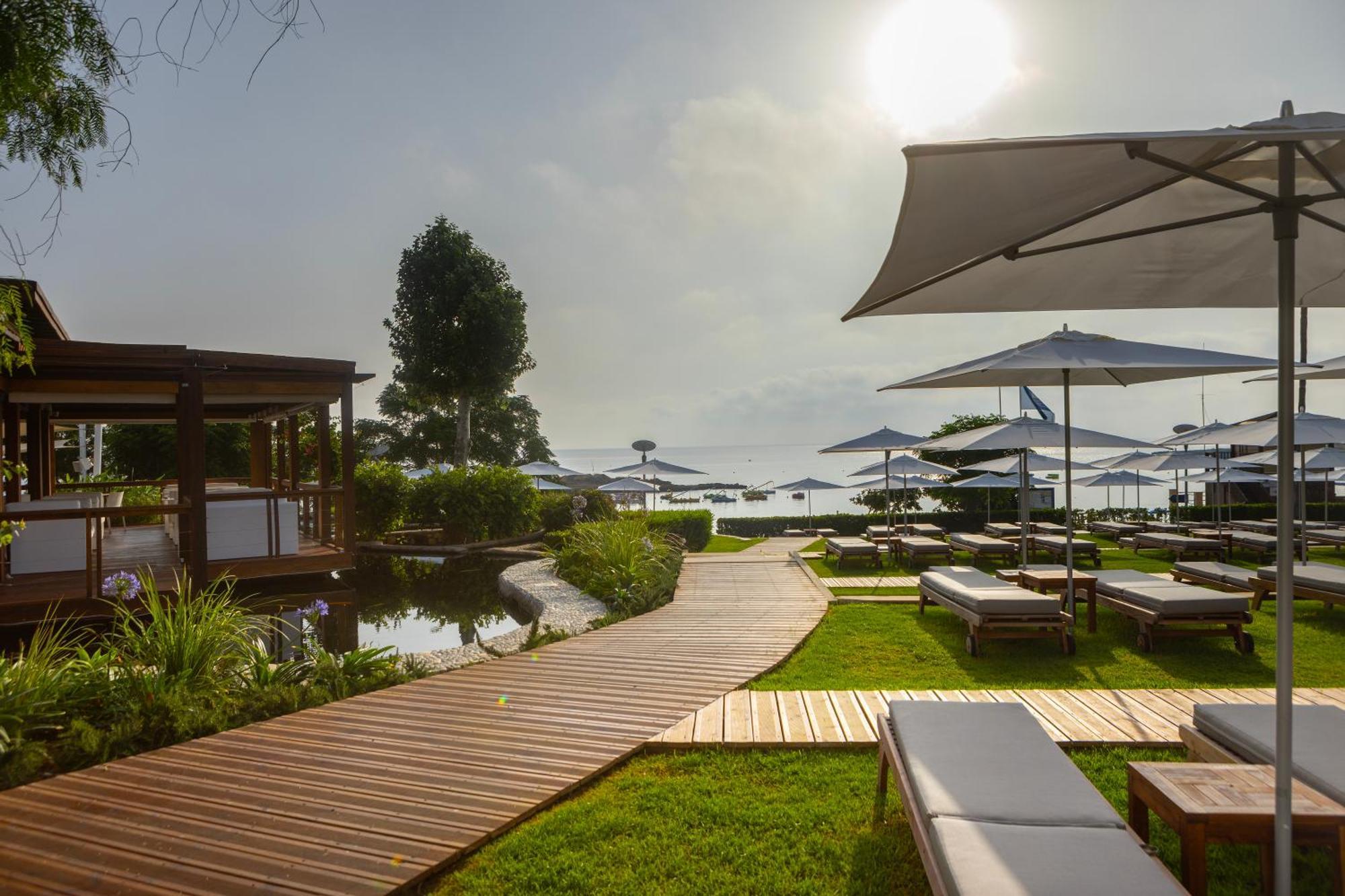 Capo Bay Hotel Protaras Exterior foto The beach at the hotel